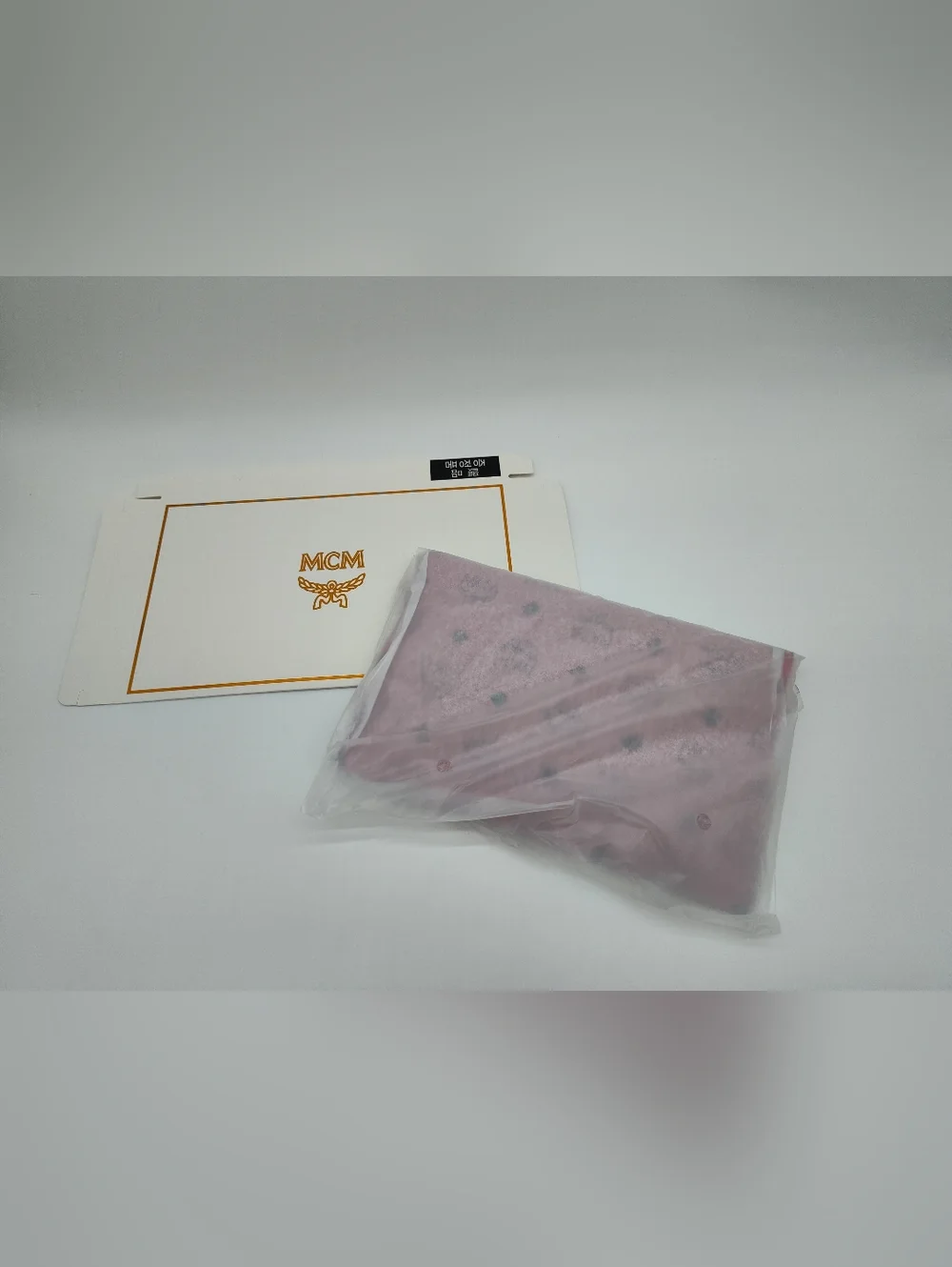 MCM Pink Visetos Envelope Chain Wallet Crossbody Clutch Beauté NIP With Insert